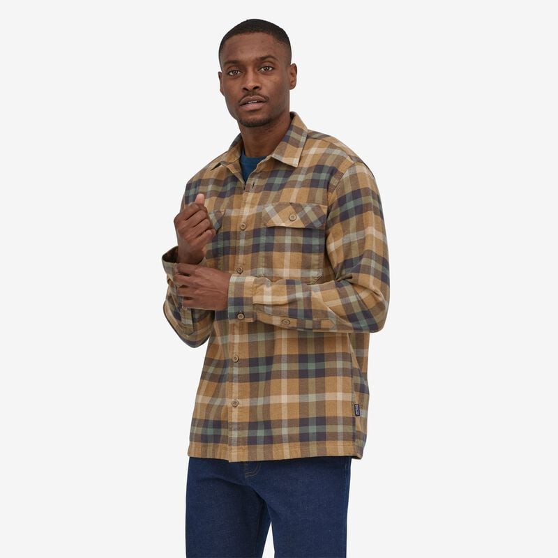 Patagonia Men's Long-Sleeved Organic Cotton Midweight Fjord Flannel Shirt - Forage: Mojave Khaki