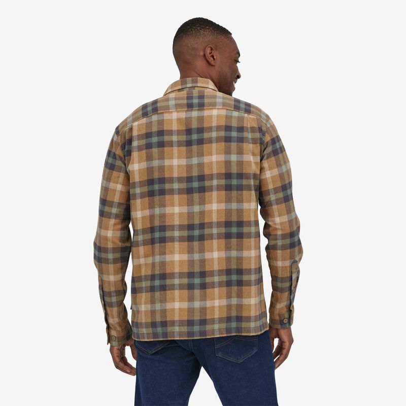 Patagonia Men's Long-Sleeved Organic Cotton Midweight Fjord Flannel Shirt - Forage: Mojave Khaki
