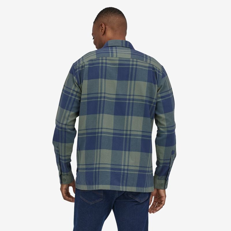 Patagonia Men's Long-Sleeved Organic Cotton Midweight Fjord Flannel Shirt - Live Oak: Hemlock Green