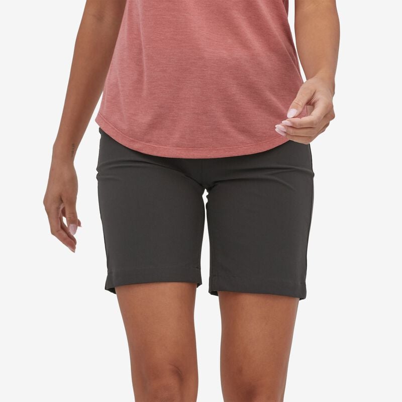 Patagonia Women's Skyline Traveler Shorts - 8" - Black