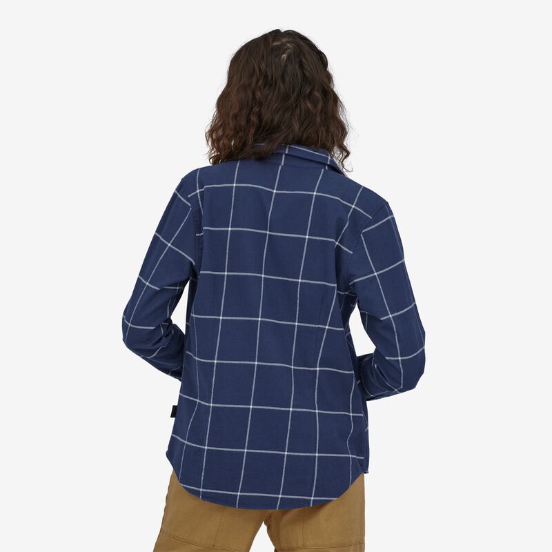 Patagonia Women's Long-Sleeved Organic Cotton Midweight Fjord Flannel Shirt - Woodland: New Navy