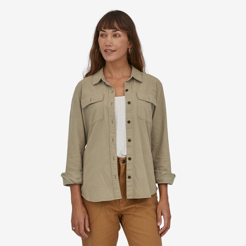 Patagonia Women's Long-Sleeved Organic Cotton Midweight Fjord Flannel Shirt - Sage Khaki