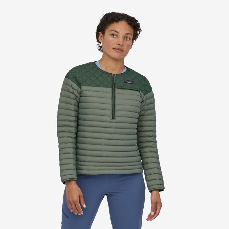 Patagonia Women's AlpLight Down Pullover - Hemlock Green